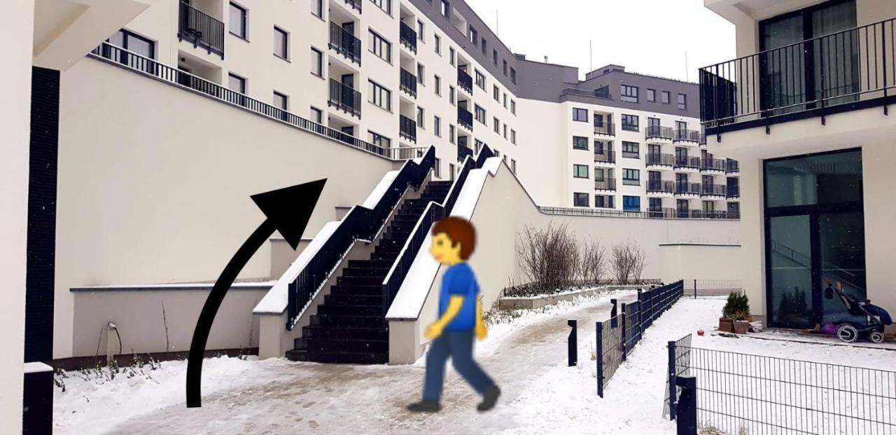 Crystal Guesthouse ワルシャワ エクステリア 写真
