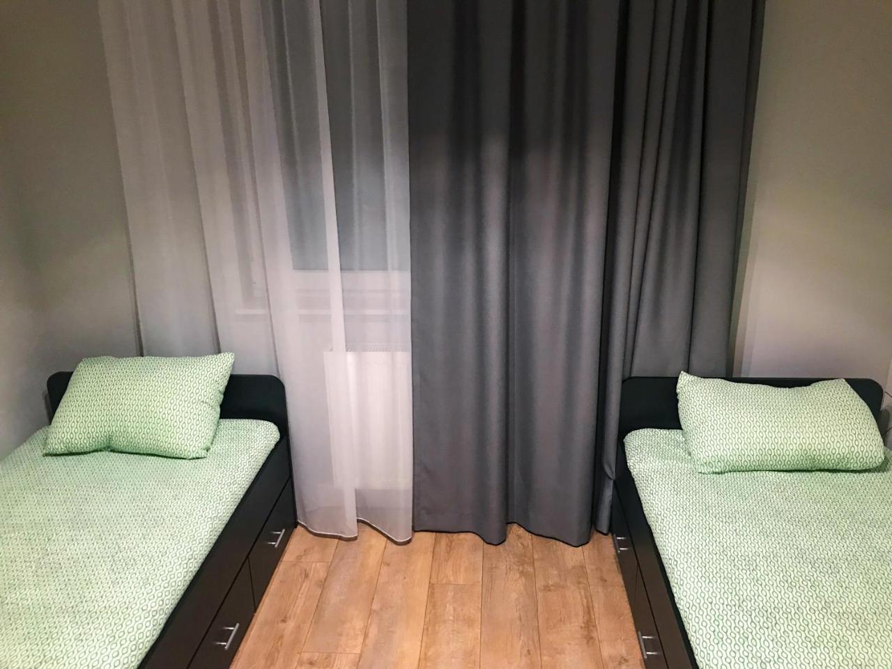 Crystal Guesthouse ワルシャワ エクステリア 写真