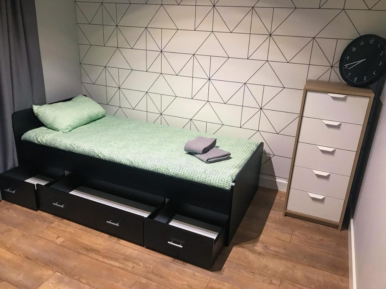 Crystal Guesthouse ワルシャワ エクステリア 写真