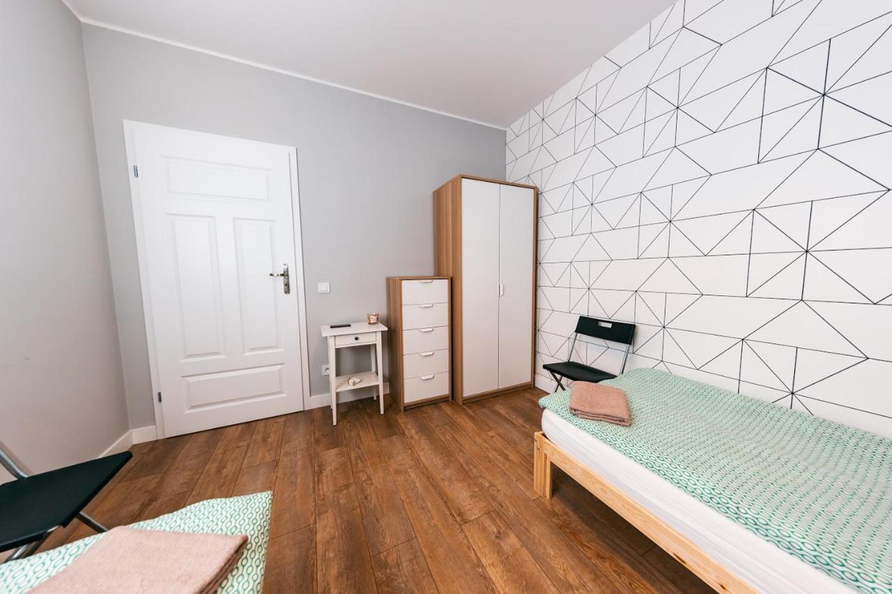 Crystal Guesthouse ワルシャワ エクステリア 写真