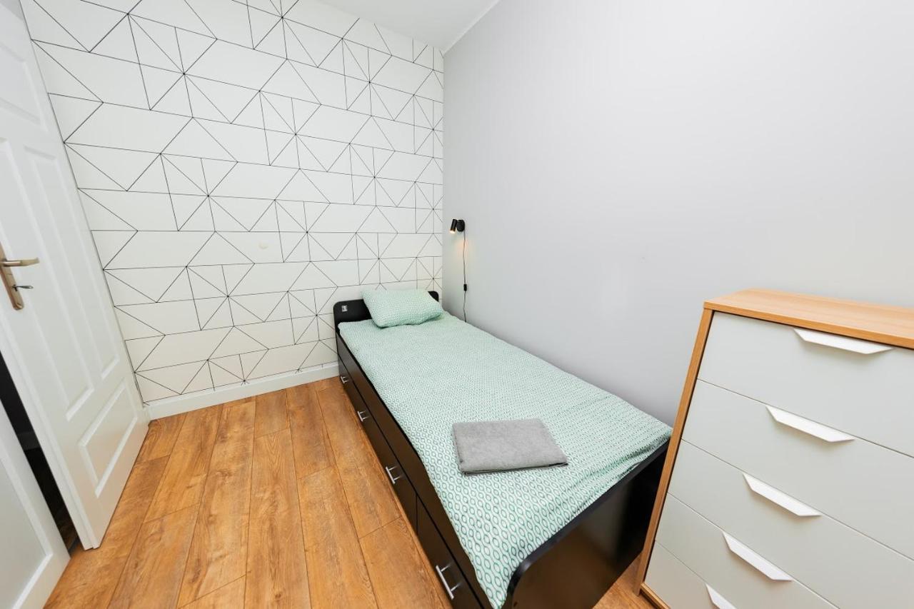 Crystal Guesthouse ワルシャワ エクステリア 写真
